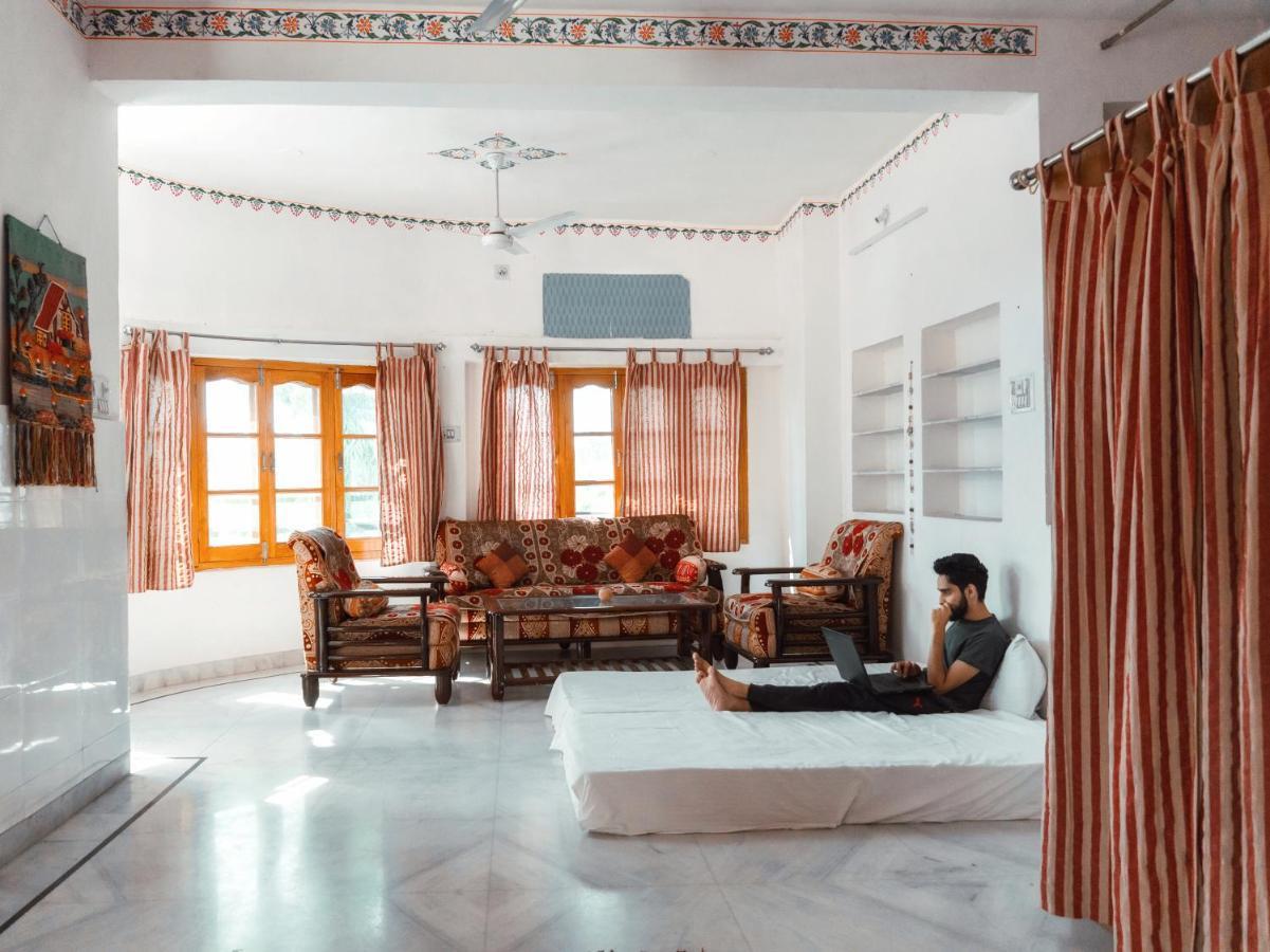 Musafir Hostel Ουνταϊπούρ Εξωτερικό φωτογραφία