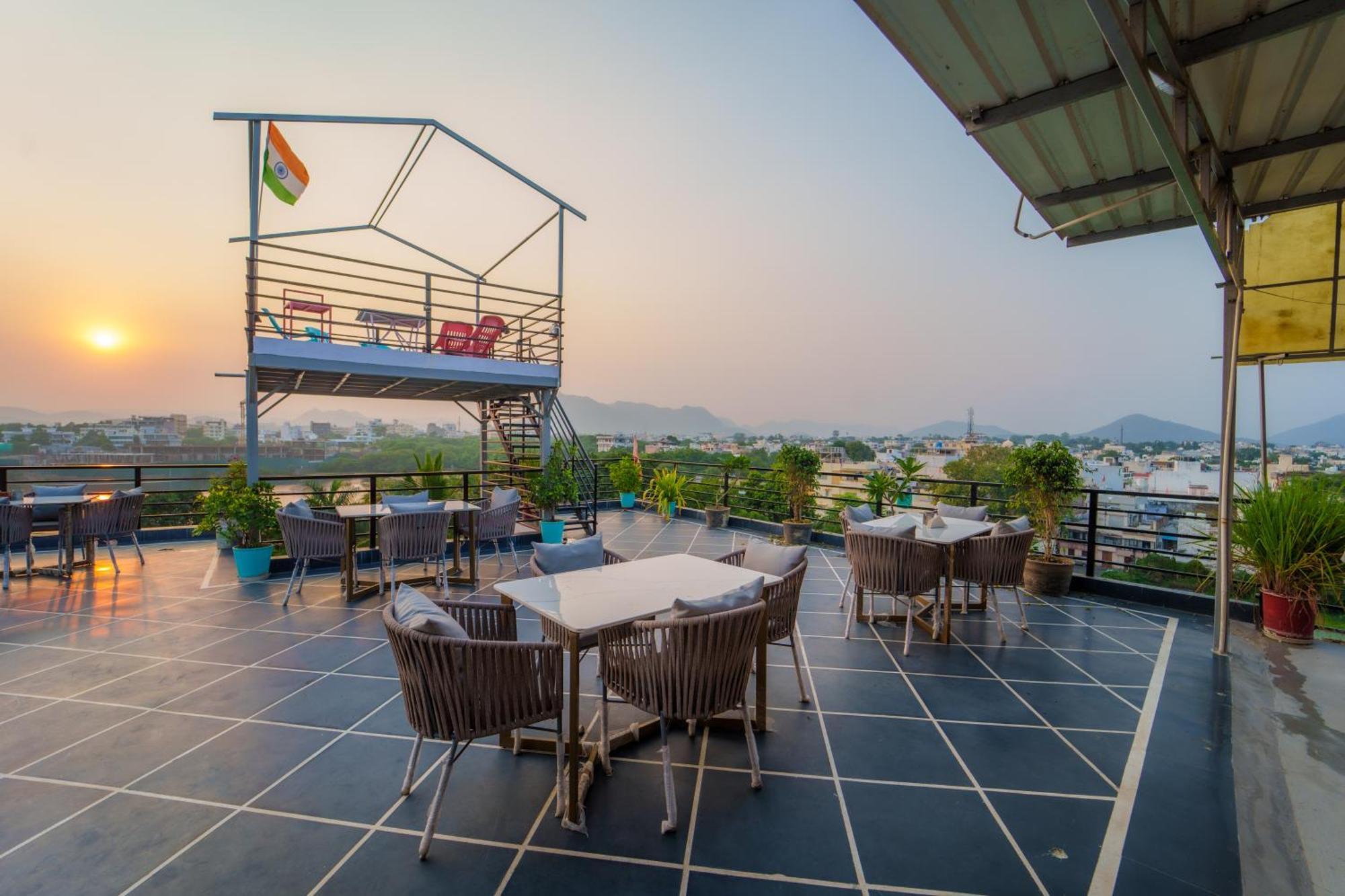 Musafir Hostel Ουνταϊπούρ Εξωτερικό φωτογραφία
