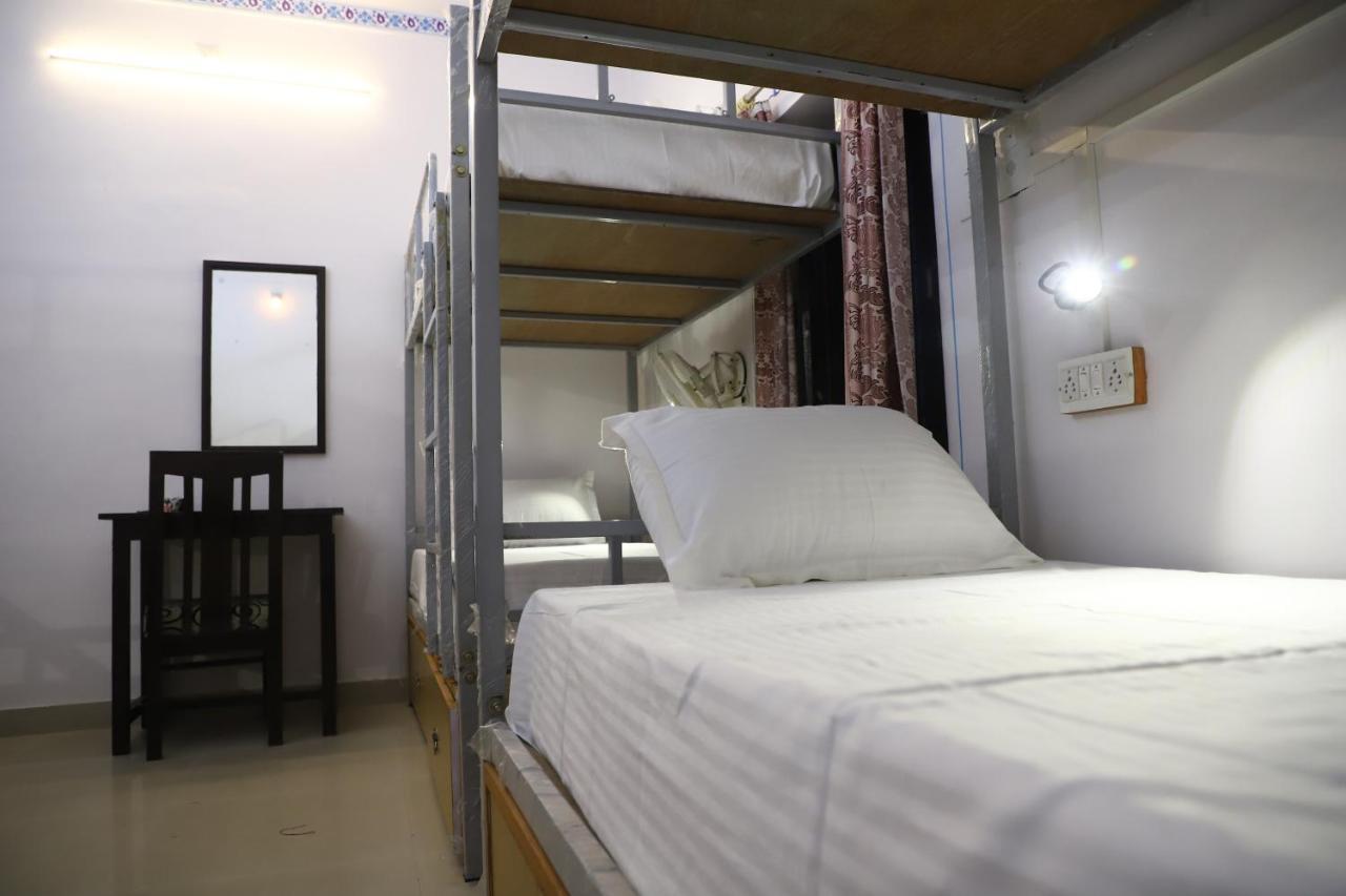 Musafir Hostel Ουνταϊπούρ Εξωτερικό φωτογραφία